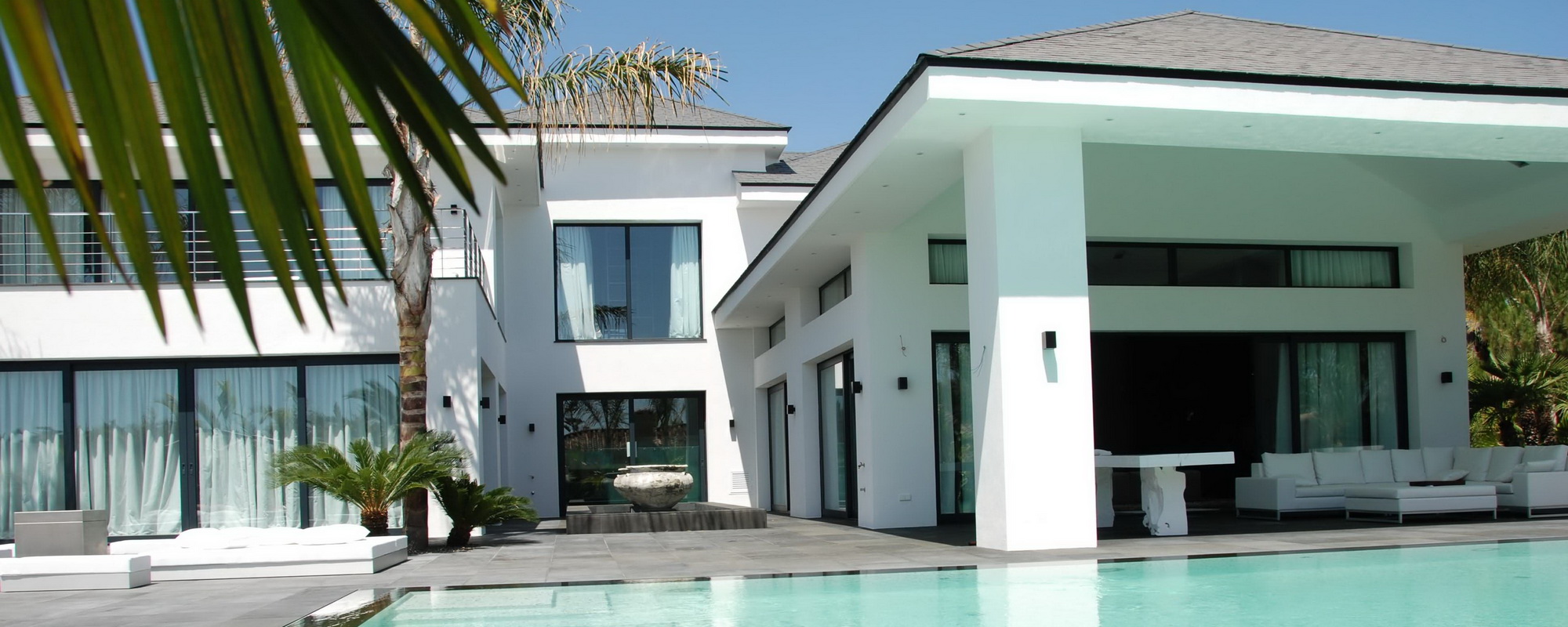contemporanea-estilo-miami-en-los-monteros